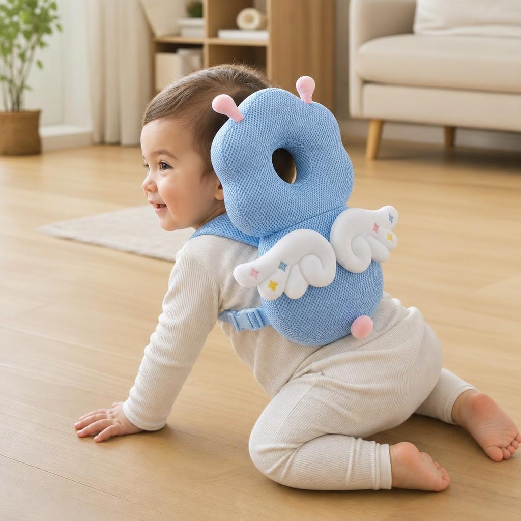 Bebé gateando con la almohada protectora GOHOSO sin que le limite el movimiento
